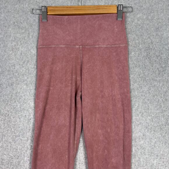 Vuori Pink Washed Studio Mid Rise Legging Size XS - Picture 2 of 10